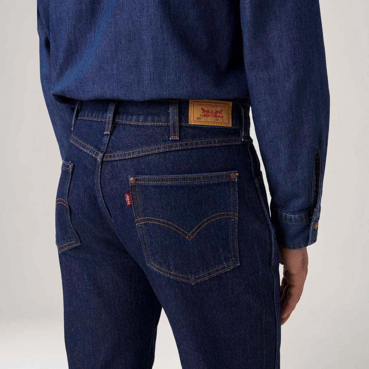 Calça Jeans 537 Western Bootcut Lavagem Escura Levi’s