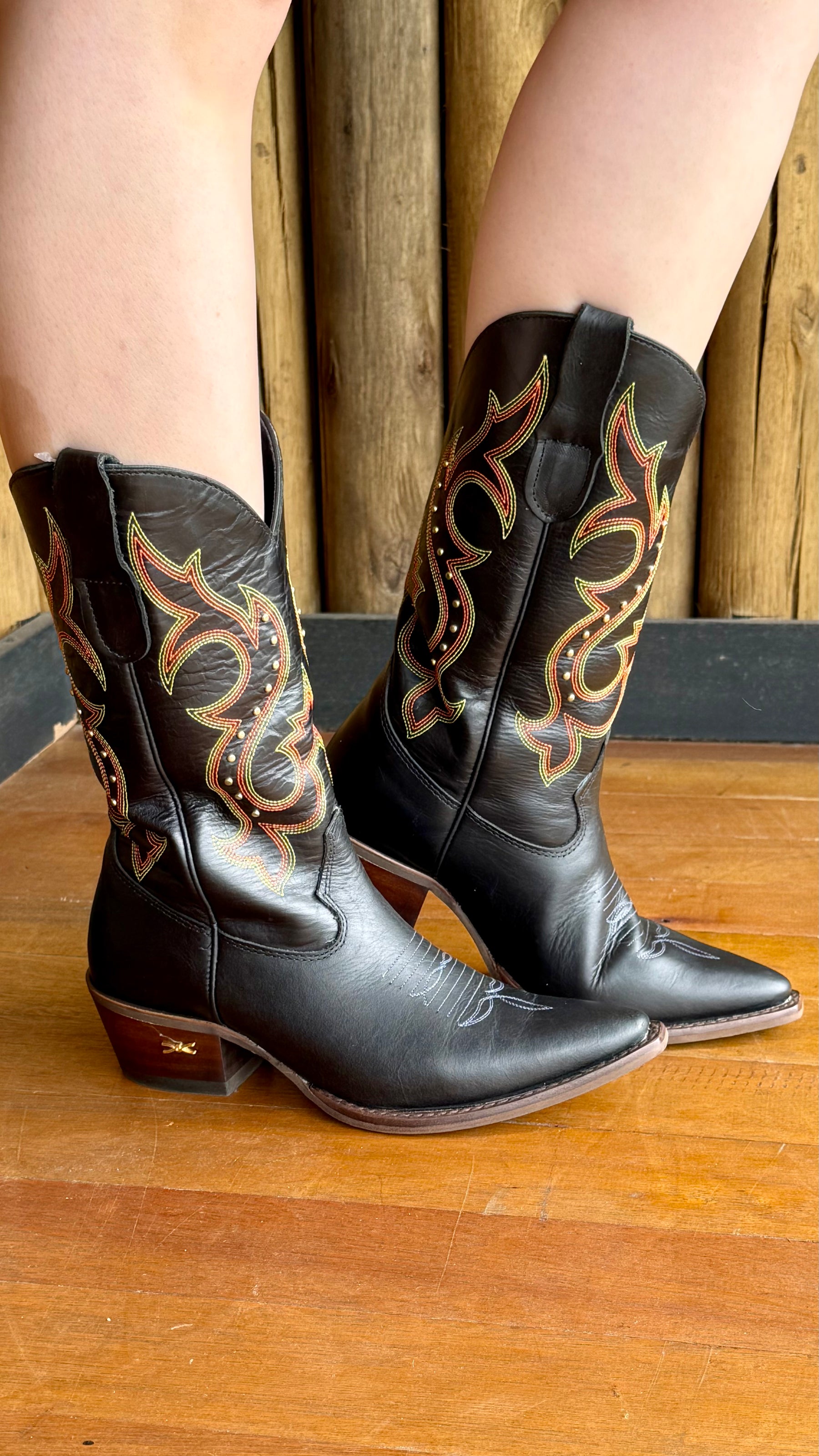 Bota Country Feminina Jacomo Pré-Frezado Fossil Oil Café Ref:90.031/TCQ