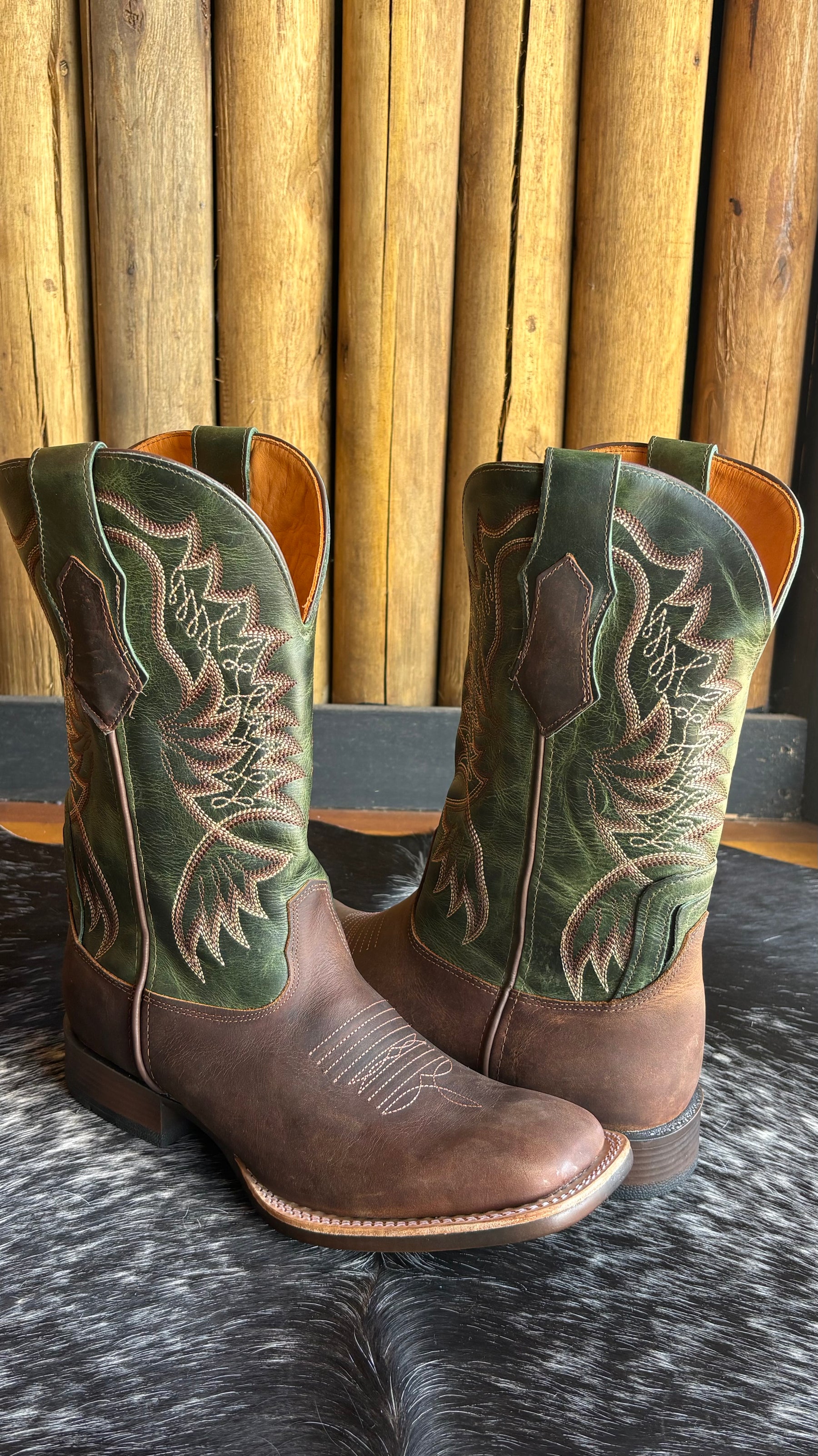 Bota Texana Masculina Goyazes Bico Quadrado Cano Médio Couro Ref:243001-CP