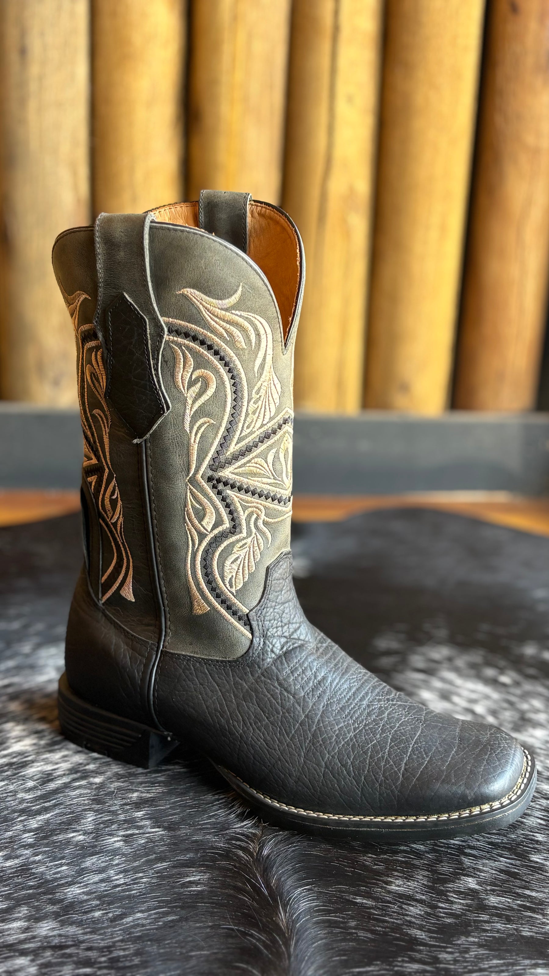 Bota Texana Masculina Goyazes Bico Quadrado Cano Médio Couro Ref:241501-CBF