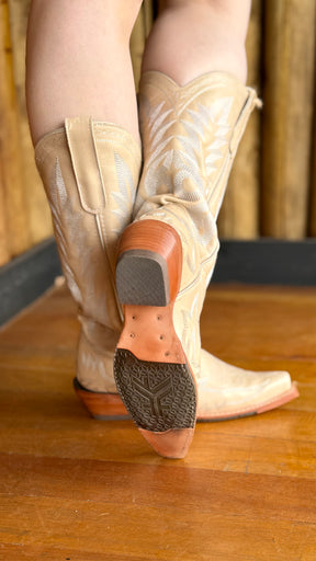 Bota Texana  Feminina Goyazes Bico Fino Cano Médio Couro Ref:256803-CC
