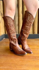 Bota Texana  Feminina Jácomo Bico Fino Cano Alto Couro Ref:90271/TCQ