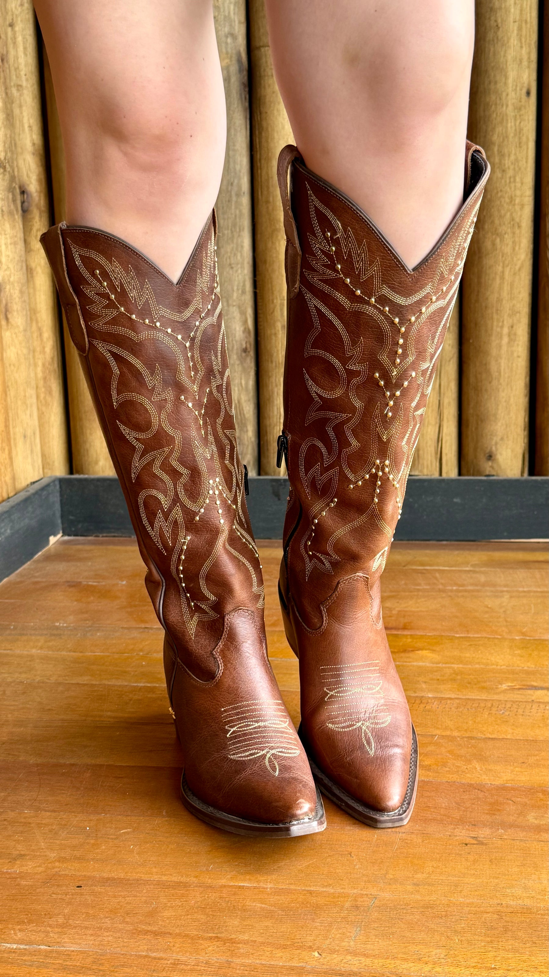 Bota Texana  Feminina Jácomo Bico Fino Cano Alto Couro Ref:90271/TCQ