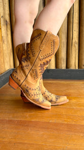 Bota Texana  Feminina Goyazes Bico Fino Cano Médio Couro Ref:256801-CC